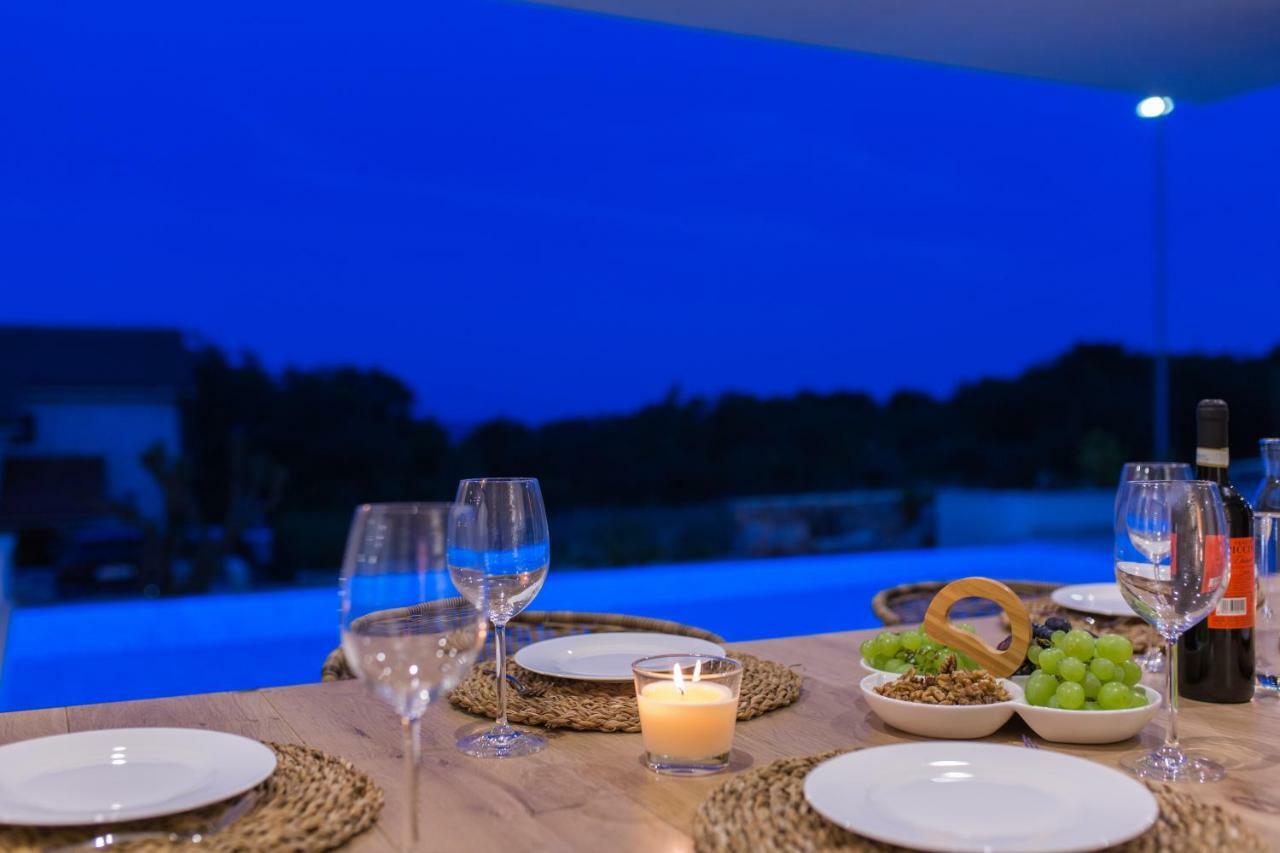 Villa Silente Salatic ภายนอก รูปภาพ
