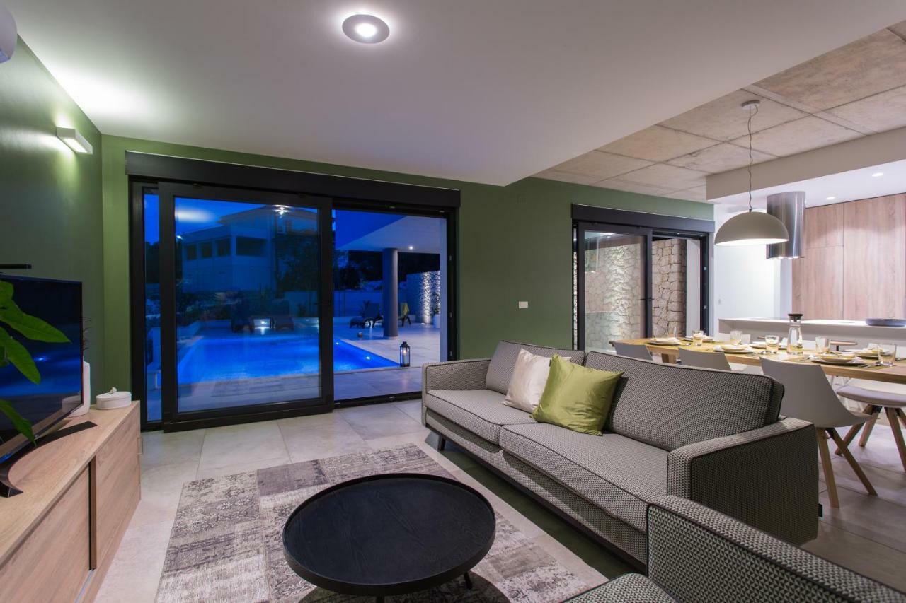 Villa Silente Salatic ภายนอก รูปภาพ
